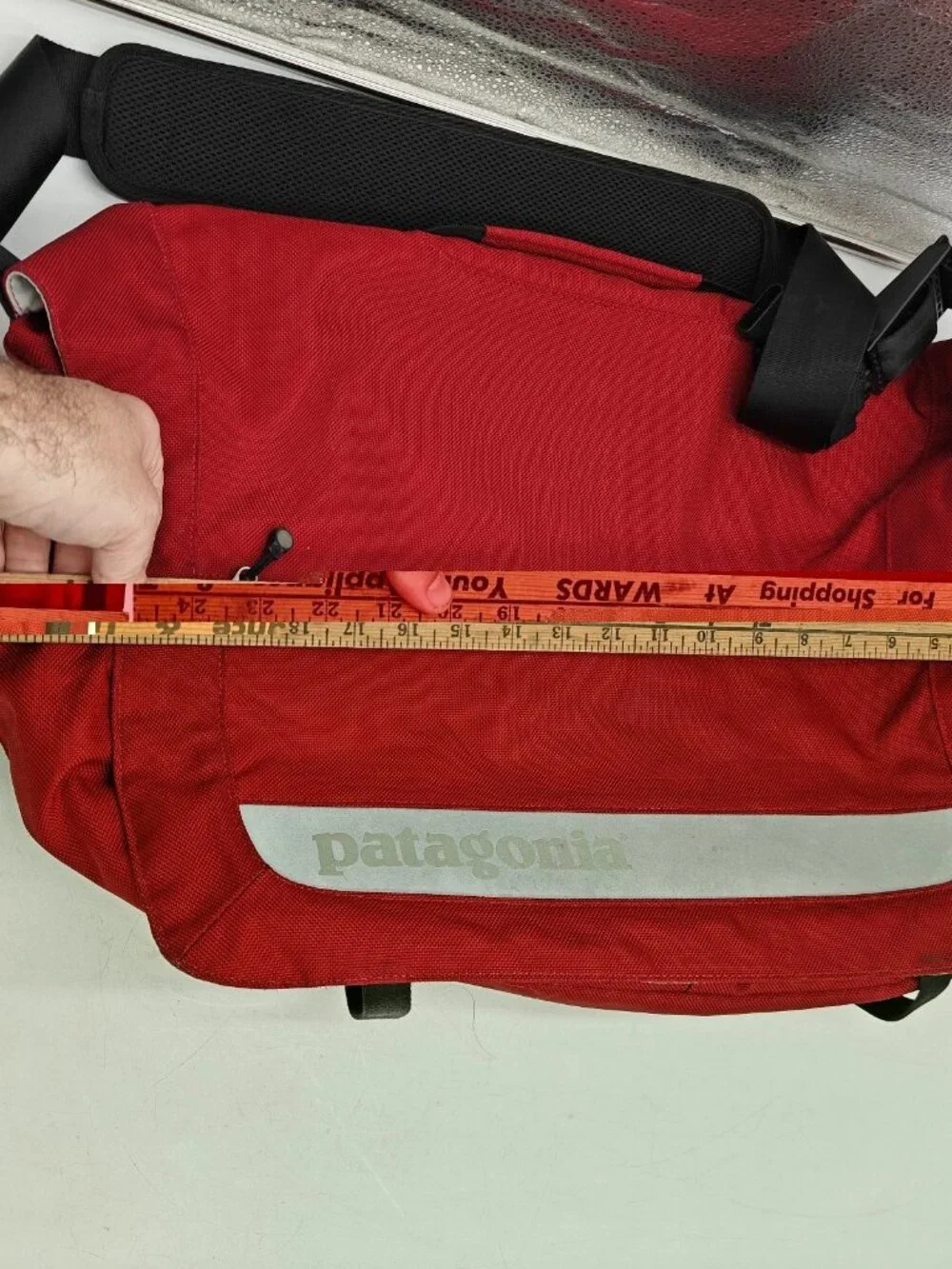 PATAGONIA Large Critical Mass Canvas Reflective Messenger Bag Red